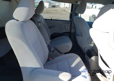 2015 Toyota Sienna Le 8 Passenger from USA, damaged, VIN 5TDKK3DC2FS613879